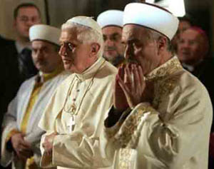 Benedict-Ratzinger Prays with Imams