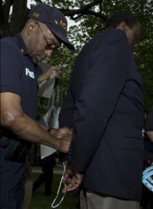 Cop Arrests Alan Keyes