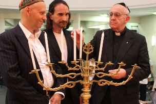 Francis-Bergoglio & Menorah