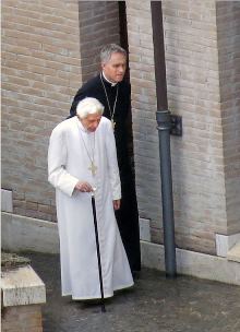 Benedict-Ratzinger & George Ganswein