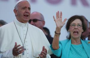 Francis-Bergoglio & Woman Charismatic