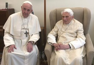 Francis-Bergoglio & Benedict-Ratzinger