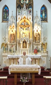 Traditional Altar and Novus Ordo Dinner Table