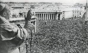 St. Peter's Piazza under Pius XII
