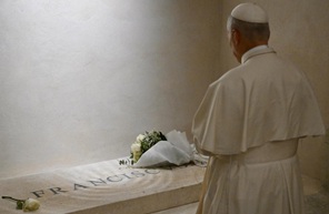 Prevost-Leo at the Tomb of Bergoglio-Francis